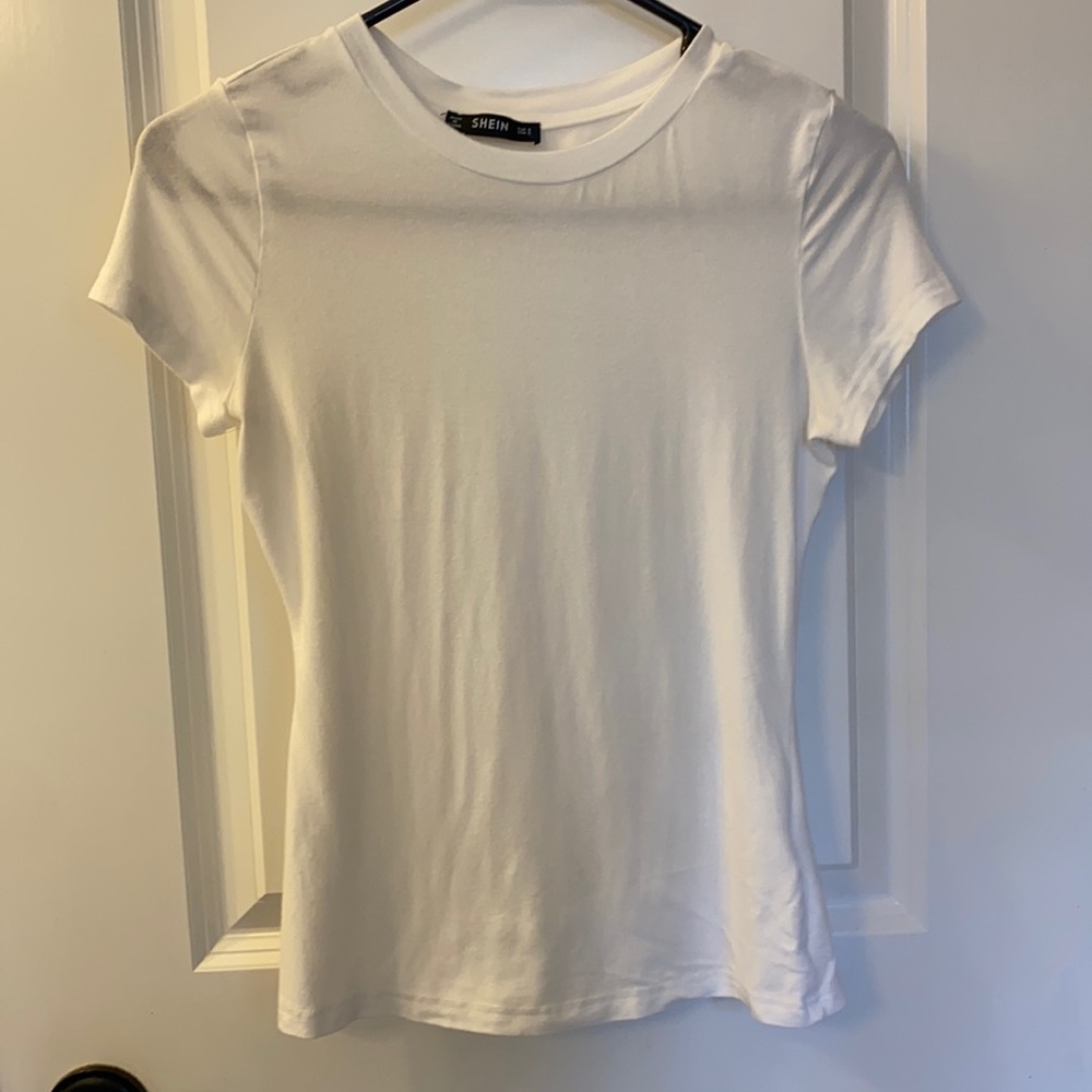 SHEIN Basic White T-Shirt